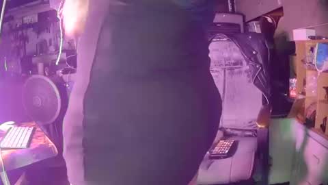 Snapshot of longbeachcd69 chatting on 13, 10, 2025 longbeachcd69 online show from 13, 10, 2025