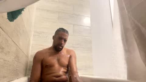 Snapshot of longmeat901 chatting on 4, 1, 2025 longmeat901 online show from 4, 1, 2025