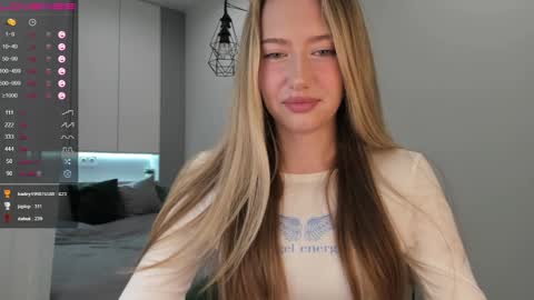 Snapshot of longoriaeva chatting on 6, 12, 2024 Eva online show from 6, 12, 2024