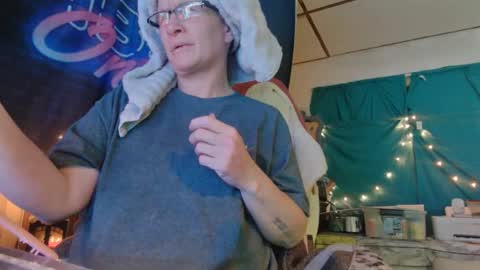 Londoncashmere69  online show from 3, 12, 2024