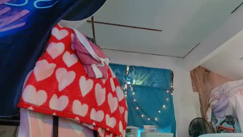 Londoncashmere69  online show from 31, 12, 2024