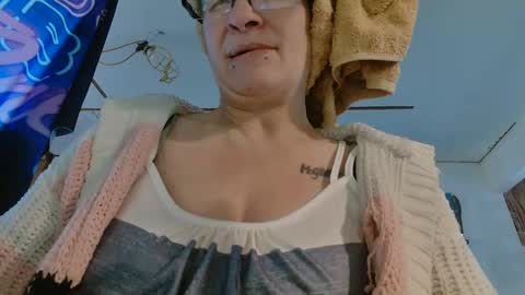 Londoncashmere69  online show from 4, 3, 2025