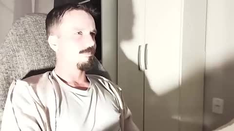 Lucas online show from 10, 10, 2025