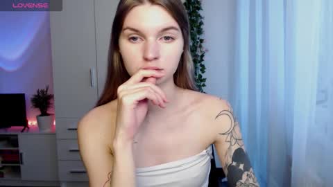 Snapshot of lookluna chatting on 21, 11, 2025 Luna online show from 21, 11, 2025