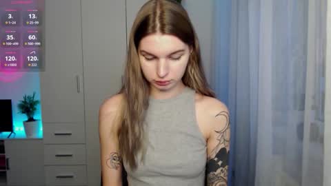 Snapshot of lookluna chatting on 24, 11, 2025 Luna online show from 24, 11, 2025