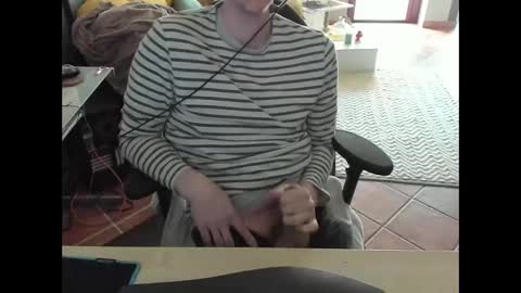 Snapshot of loomie chatting on 9, 2, 2025 loomie online show from 9, 2, 2025