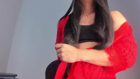 Snapshot of loovelymiia_ chatting on 6, 2, 2025 Mia Aniston online show from 6, 2, 2025
