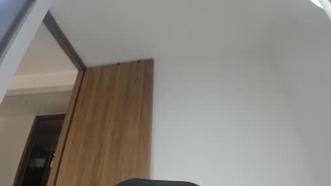 Snapshot of loovelymiia_ chatting on 14, 10, 2025 Mia Aniston online show from 14, 10, 2025