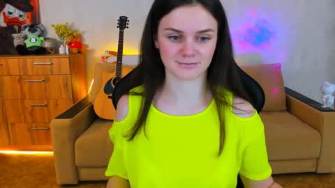 Snapshot of lora_cain chatting on 5, 12, 2024 Lora Cain online show from 5, 12, 2024