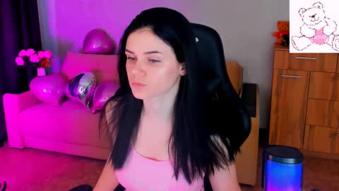 Snapshot of lora_cain chatting on 16, 2, 2025 Lora Cain online show from 16, 2, 2025