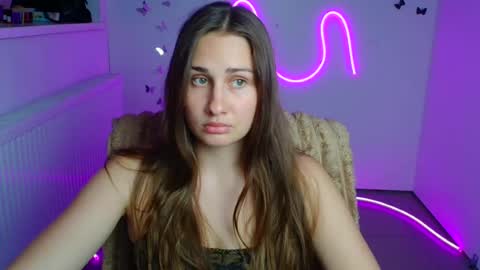 Snapshot of lora_kisses chatting on 24, 6, 2026 Lora online show from 24, 6, 2026