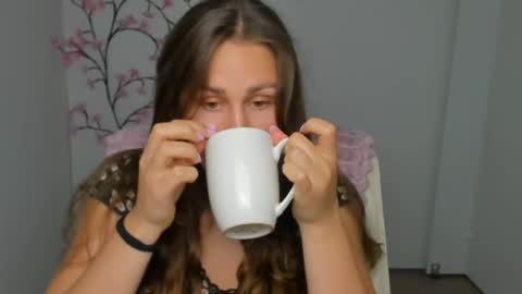 Snapshot of lora_kisses chatting on 29, 6, 2026 Lora online show from 29, 6, 2026