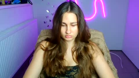 Snapshot of lora_kisses chatting on 7, 7, 2026 Lora online show from 7, 7, 2026