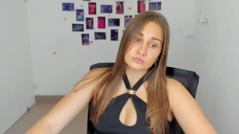 Snapshot of lora_kisses chatting on 20, 7, 2026 Lora online show from 20, 7, 2026