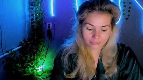 Lora online show from 16, 9, 2025