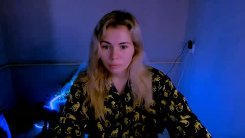 Lora online show from 6, 4, 2026