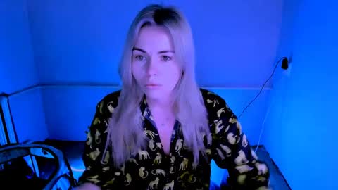 Lora online show from 7, 4, 2026