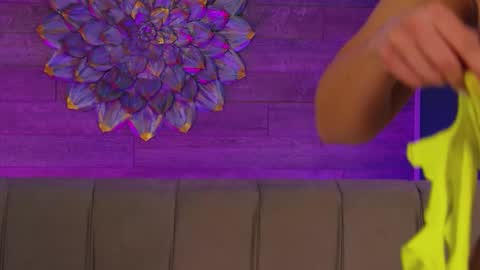 Lora online show from 25, 2, 2026