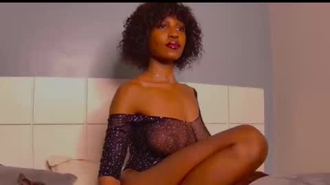 Snapshot of loraforreal chatting on 10, 9, 2025 Blackcat online show from 10, 9, 2025