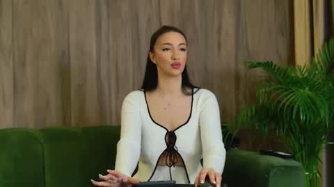 Miss online show from 2, 3, 2025