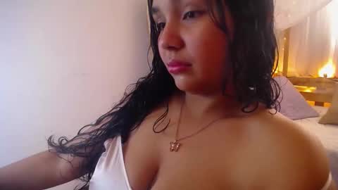 Snapshot of loreaniss chatting on 19, 12, 2025 loreanis online show from 19, 12, 2025