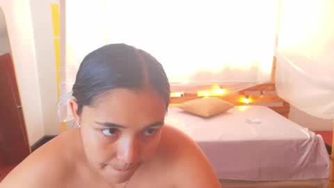 Snapshot of loreaniss chatting on 1, 3, 2026 loreanis online show from 1, 3, 2026