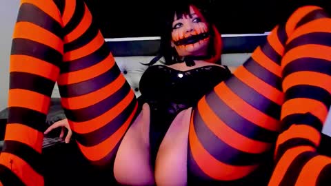 Snapshot of loredepp chatting on 3, 10, 2025 Lore Depp online show from 3, 10, 2025