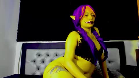 Snapshot of loredepp chatting on 20, 10, 2025 Lore Depp online show from 20, 10, 2025