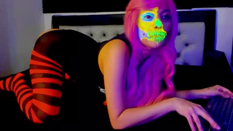 Snapshot of loredepp chatting on 27, 10, 2025 Lore Depp online show from 27, 10, 2025