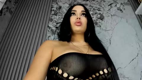 Doll Queen online show from 1, 11, 2025