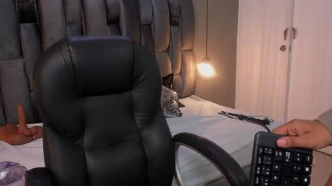 Lorena Vieira  online show from 9, 2, 2025