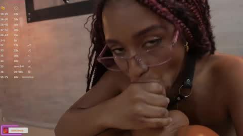 Lorena Vieira  online show from 2, 3, 2025