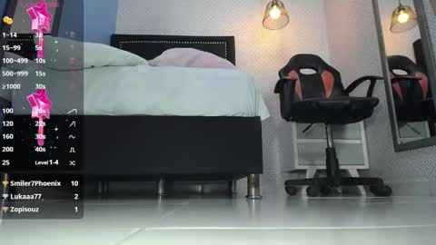 lorenadavies online show from 4, 3, 2025