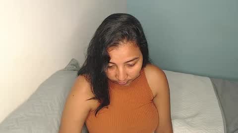Snapshot of loretta_ chatting on 4, 5, 2026 Loretta Gmez online show from 4, 5, 2026