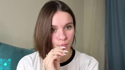 Chloe for Fan BlackHole online show from 25, 10, 2025