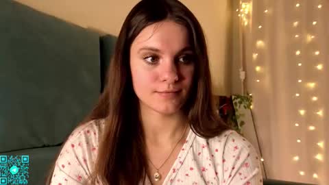 Chloe for Fan BlackHole online show from 8, 3, 2026