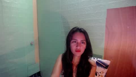 Snapshot of lori_luxe chatting on 17, 12, 2025 LORI online show from 17, 12, 2025