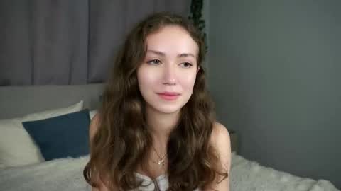 Snapshot of loriamarzinske chatting on 21, 9, 2025 Naomi online show from 21, 9, 2025