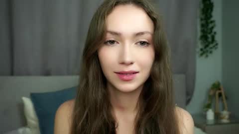 Snapshot of loriamarzinske chatting on 24, 9, 2025 Naomi online show from 24, 9, 2025