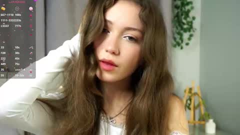 Snapshot of loriamarzinske chatting on 16, 10, 2025 Naomi online show from 16, 10, 2025