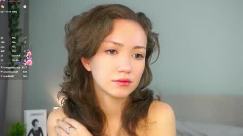 Snapshot of loriamarzinske chatting on 8, 11, 2025 Naomi online show from 8, 11, 2025