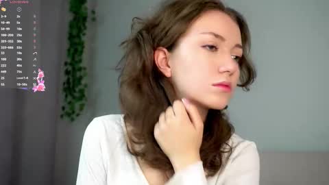 Snapshot of loriamarzinske chatting on 13, 11, 2025 Naomi online show from 13, 11, 2025