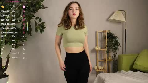 Snapshot of loritakufeldt chatting on 14, 12, 2025 Lina online show from 14, 12, 2025