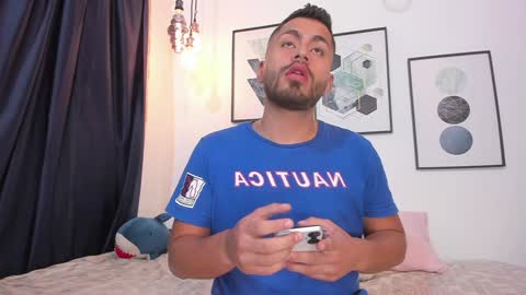 Snapshot of los_juanes chatting on 25, 12, 2024 JUAN JUAN online show from 25, 12, 2024