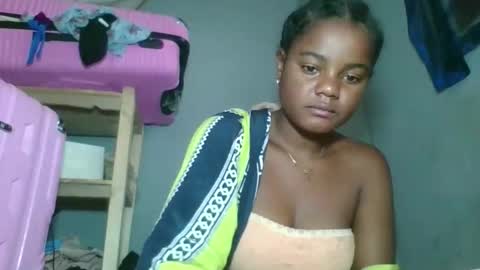 Snapshot of louane98 chatting on 21, 2, 2026 louane98 online show from 21, 2, 2026