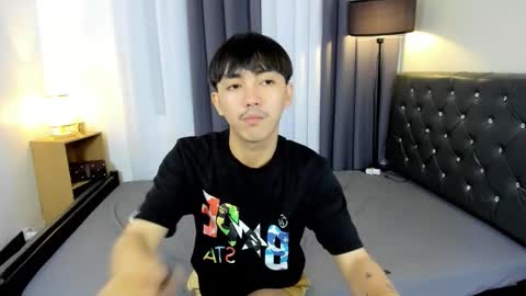 Snapshot of louieismy_name chatting on 9, 10, 2025 ignot ursh online show from 9, 10, 2025