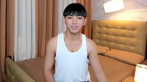 Snapshot of louieismy_name chatting on 15, 10, 2025 ignot ursh online show from 15, 10, 2025