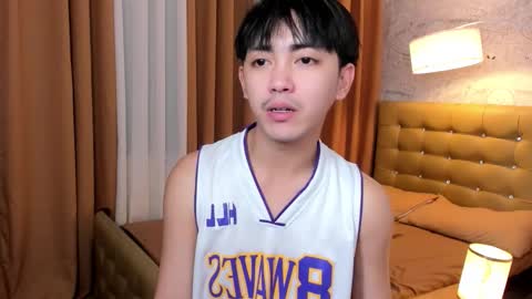 Snapshot of louieismy_name chatting on 23, 10, 2025 ignot ursh online show from 23, 10, 2025