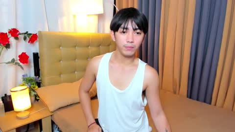 Snapshot of louieismy_name chatting on 19, 11, 2025 ignot ursh online show from 19, 11, 2025