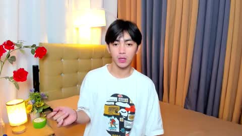 Snapshot of louieismy_name chatting on 22, 11, 2025 ignot ursh online show from 22, 11, 2025